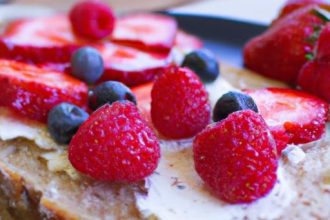 Berry Bliss: Elevate Your Toast with Cream Cheese Magic
