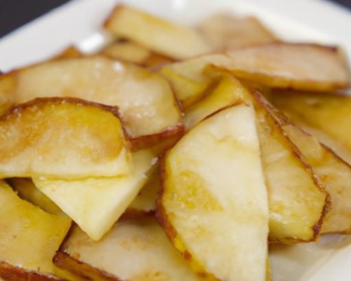 Crispy Air Fryer Apple Chips with a Hint of Cinnamon Magic